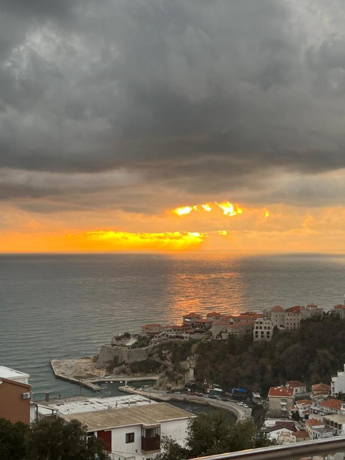 Apartments Baja Улцинь Екстер'єр фото