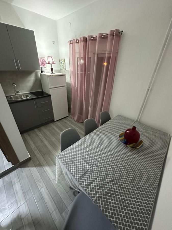 Apartments Baja Улцинь Екстер'єр фото