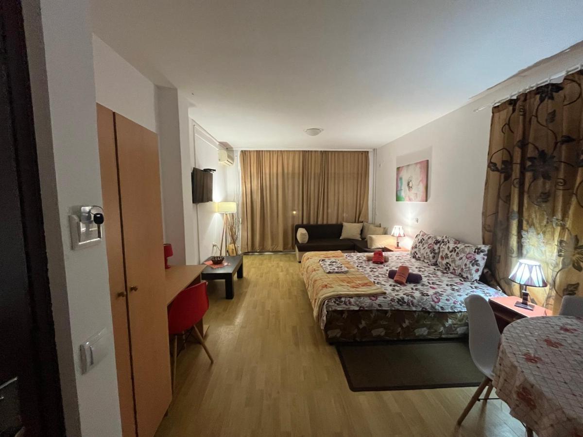Apartments Baja Улцинь Екстер'єр фото