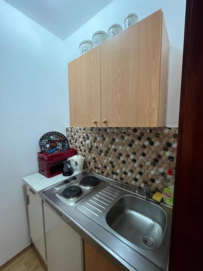 Apartments Baja Улцинь Екстер'єр фото