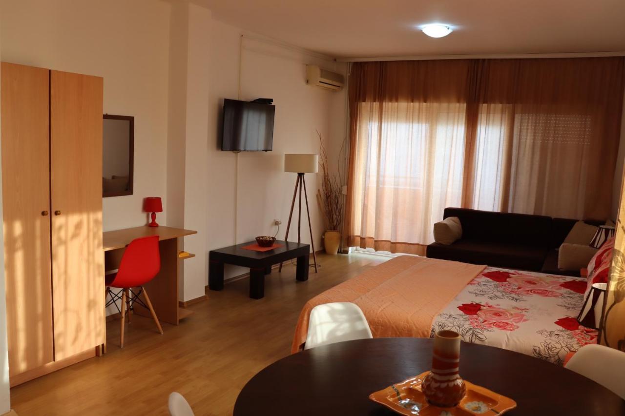 Apartments Baja Улцинь Екстер'єр фото