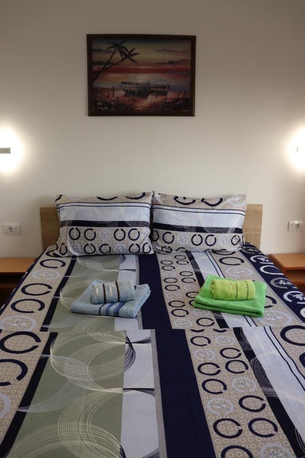 Apartments Baja Улцинь Екстер'єр фото