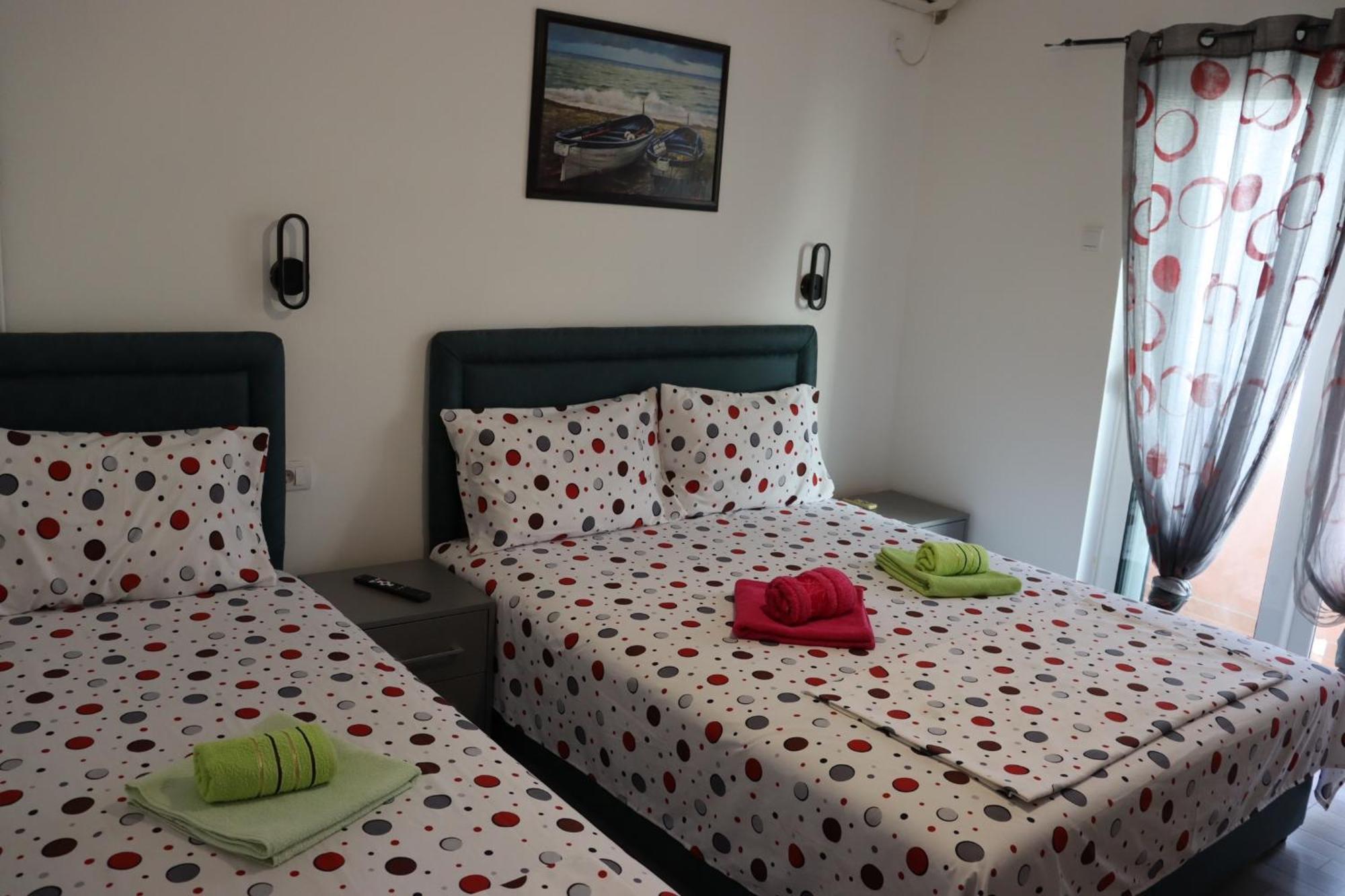 Apartments Baja Улцинь Екстер'єр фото